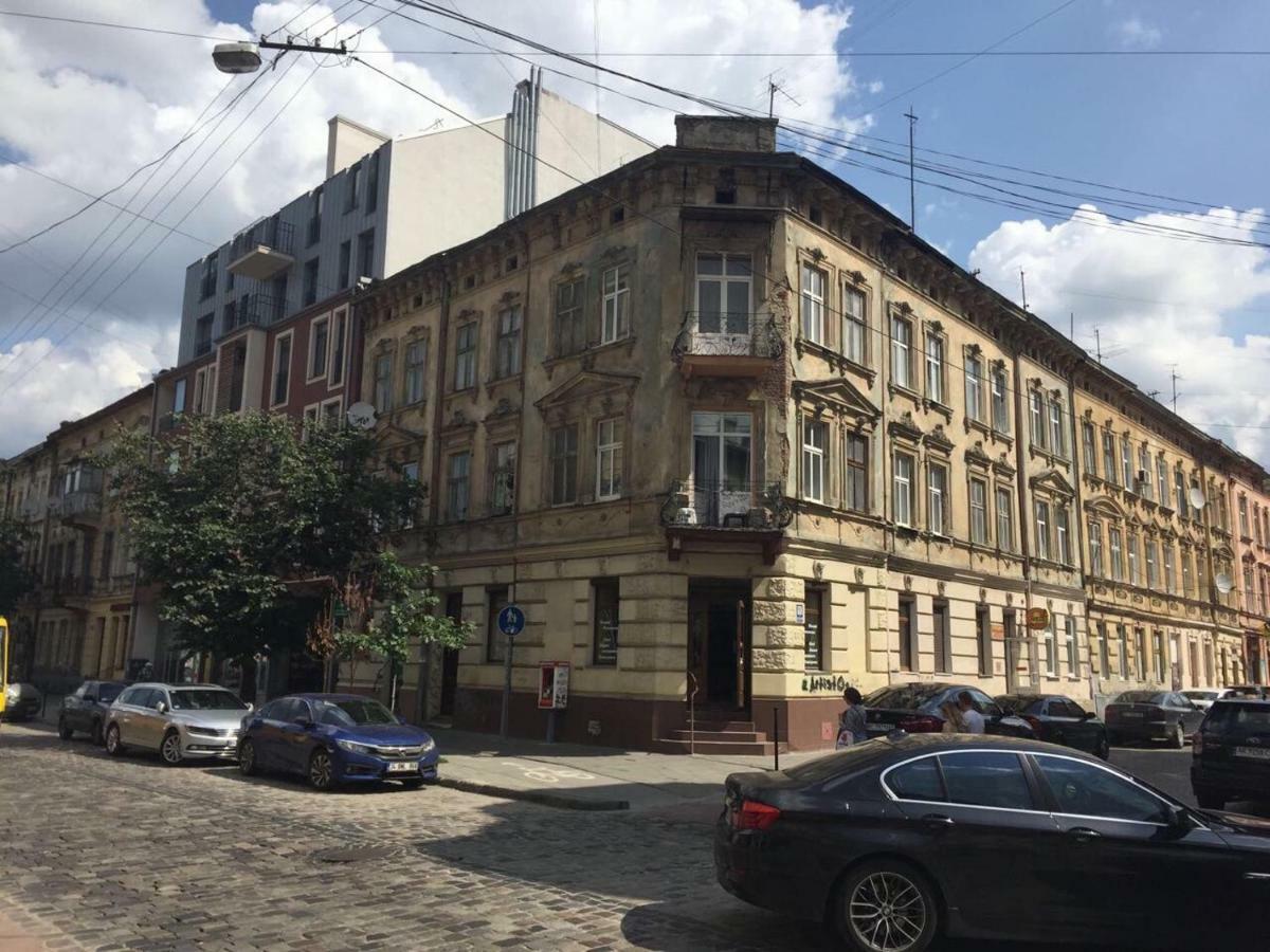 Near Forum Apartment Lviv